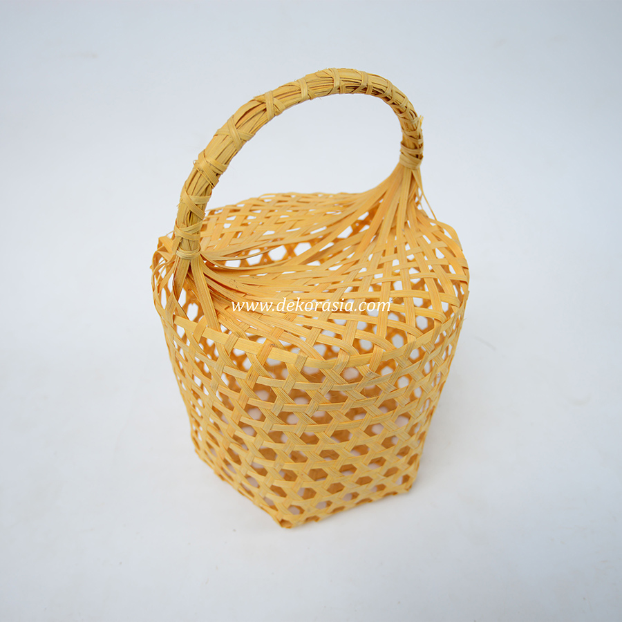 Bamboo Woven Basket For Fruit And Eggs Storage